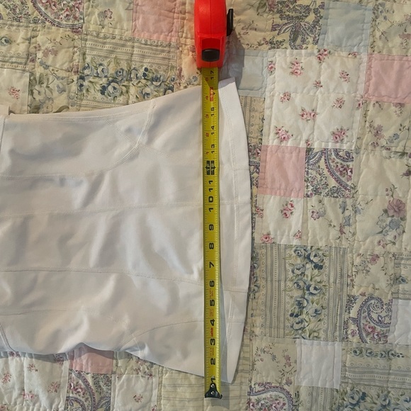 ZELLA HOLD YOU IN SLIMMING CUT OUT LOOP BACK DETAIL  WORKOUT/YOGA TOP - Picture 11 of 13